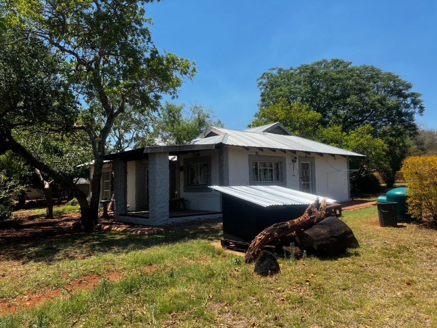 5 Bedroom Property for Sale in De Wildt North West